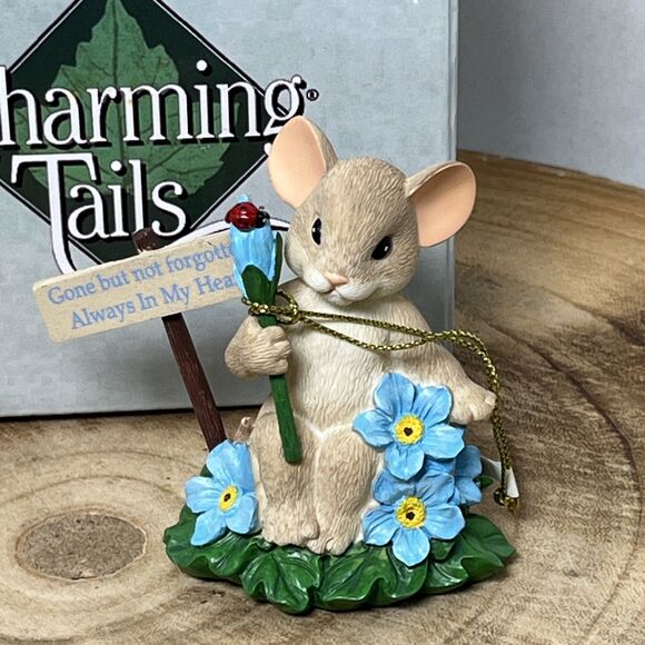 NIB Charming Tails Forget Me Not Figure Mouse Flowers Always In My Heart - Picture 2 of 6